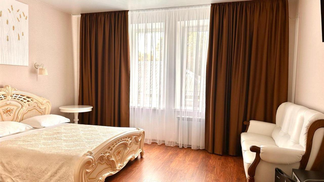 Hotel Royal 波尔塔瓦 外观 照片